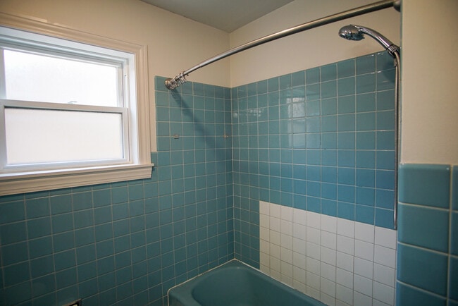 Building Photo - 6646 W 26th St