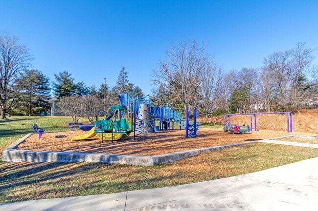Building Photo - 17020 Briardale Rd