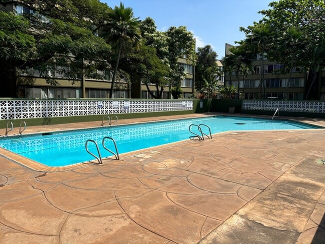 Building Photo - Harbor Lights 1-Bedroom – Pool, Courtyard, & Steps to Shopping