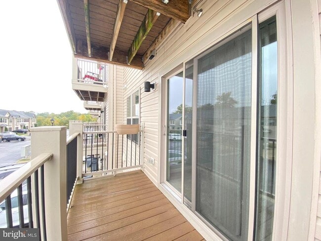 Building Photo - 14823 Chrysler Ct