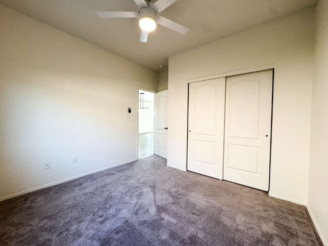 Building Photo - "Spacious 4-Bedroom, 2-Bathroom Home in Yu...