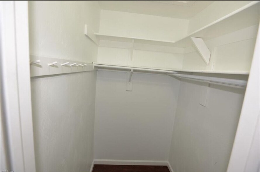 Building Photo - 4502 Marlwood Way
