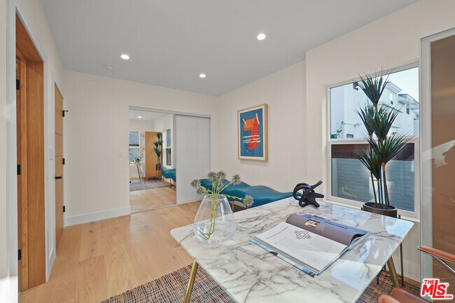 Building Photo - 665 McCadden Pl