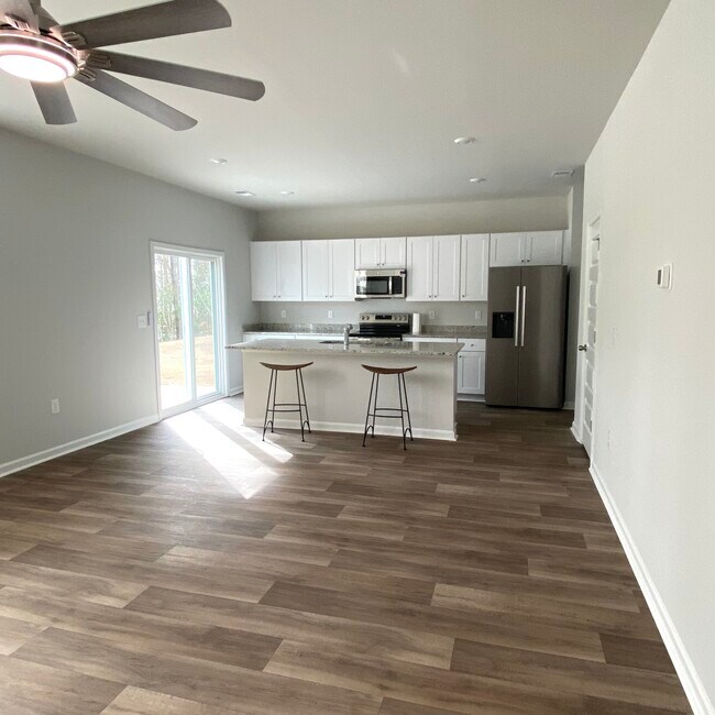 Building Photo - 3336 Mid Summer Ln