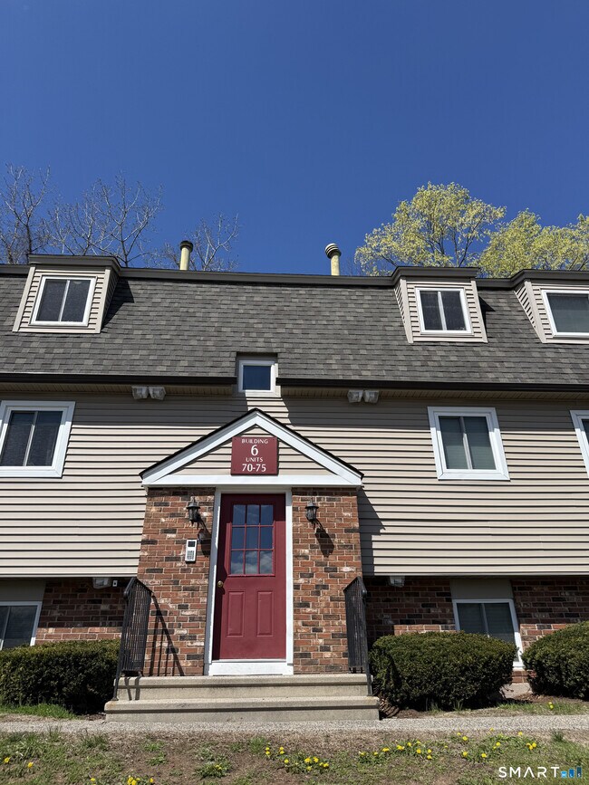 Building Photo - 75 Evergreene Rd