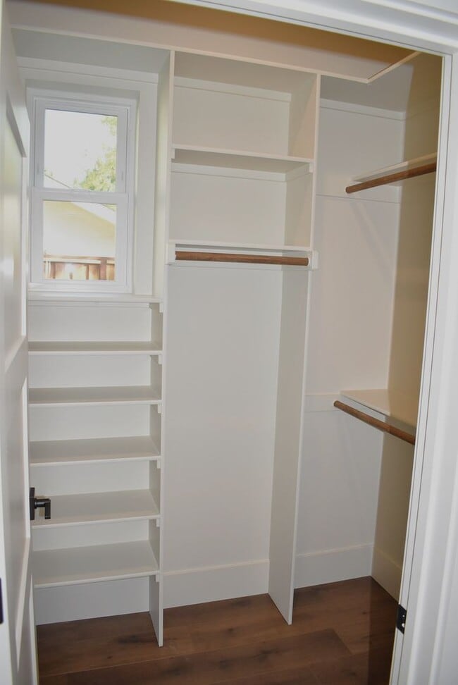 Building Photo - Brand new ADU unit!
