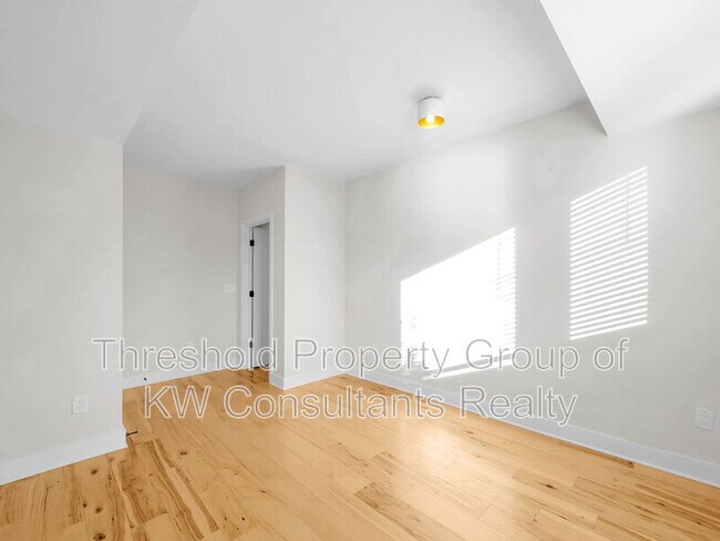 Building Photo - 1159 N 4th St