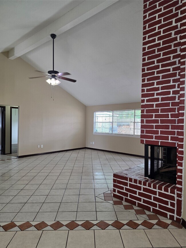 Building Photo - 19410 Westhaven Dr