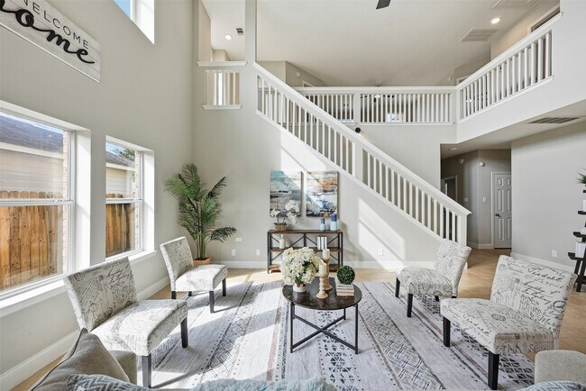 Building Photo - 10922 Woodwind Shadows Dr