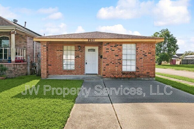 Primary Photo - 2501 Delery St