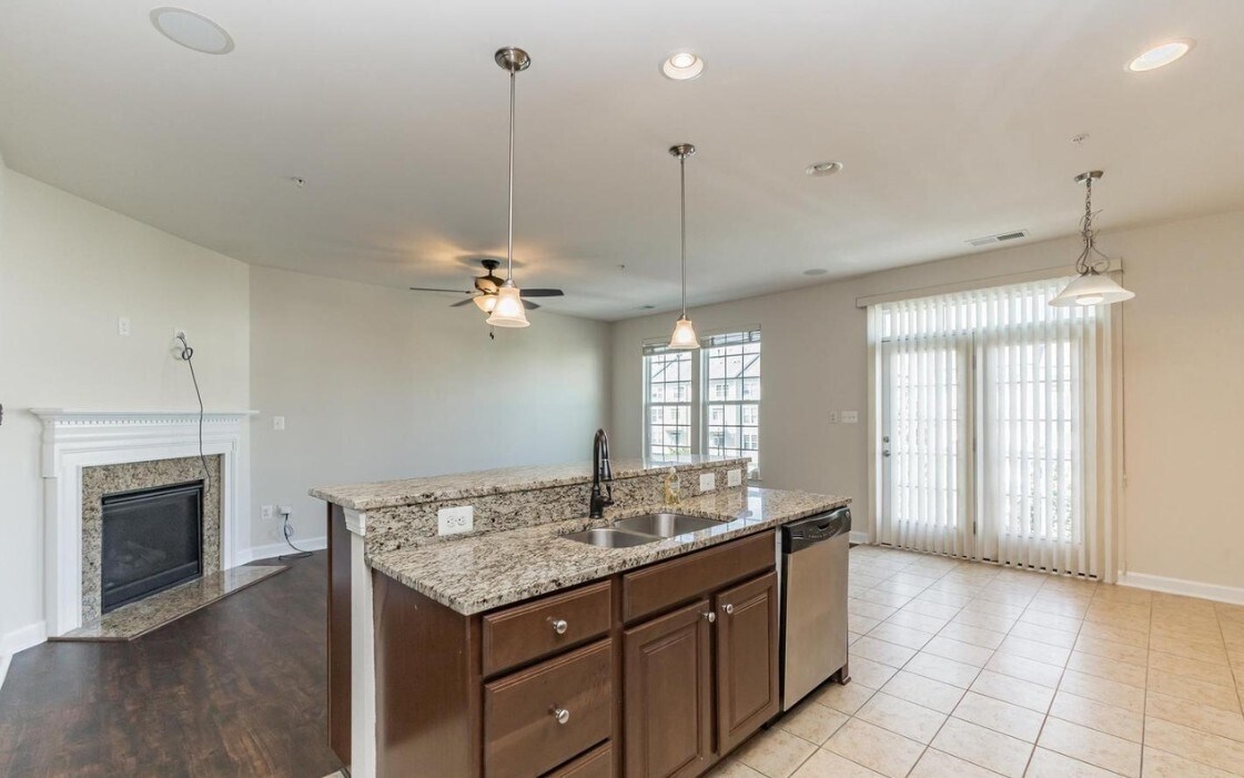 Building Photo - 3612 Spring Hollow Ln