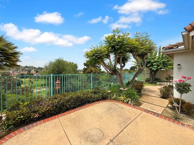 Building Photo - Stunning 3B/2BA House in Carlsbad!