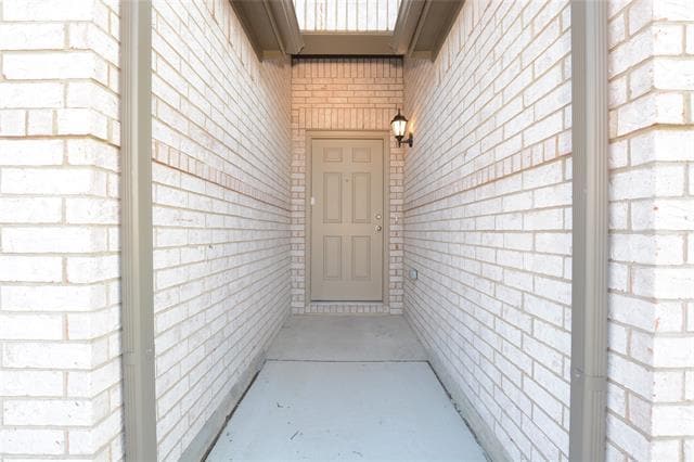 Building Photo - 1608 Etosha Dr