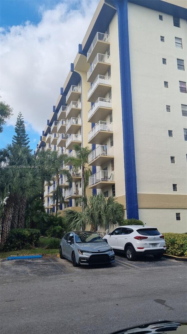 Building Photo - 4550 NW 9th St