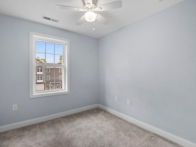 Building Photo - 543 Andover St