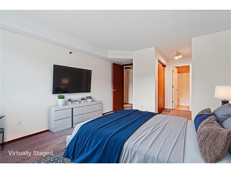 Building Photo - 121 Washington Ave S