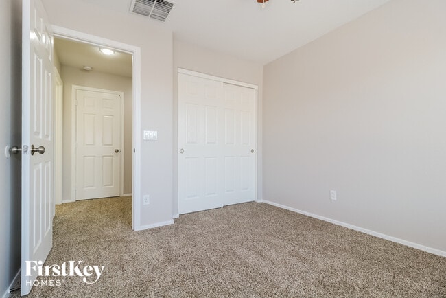 Building Photo - 14767 W Poinsettia Dr