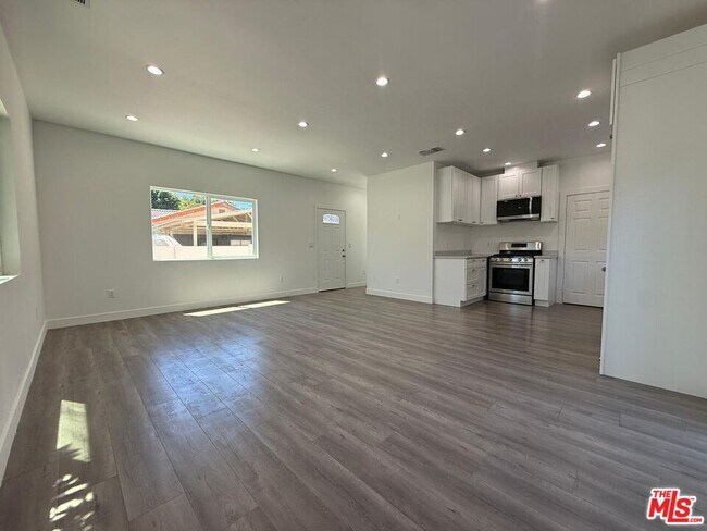 Building Photo - 6744 Radford Ave