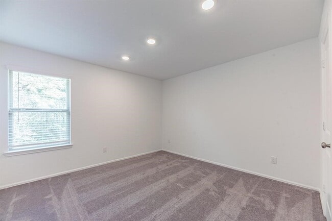 Building Photo - 6016 Heritage Creek Ln