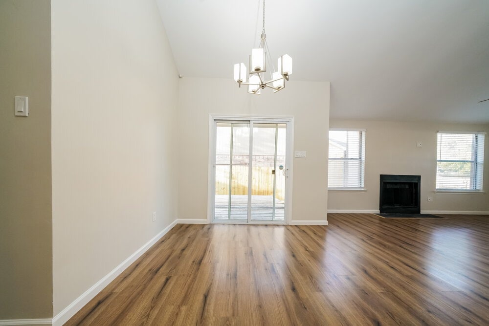 Building Photo - 6732 Woodsmoke Way