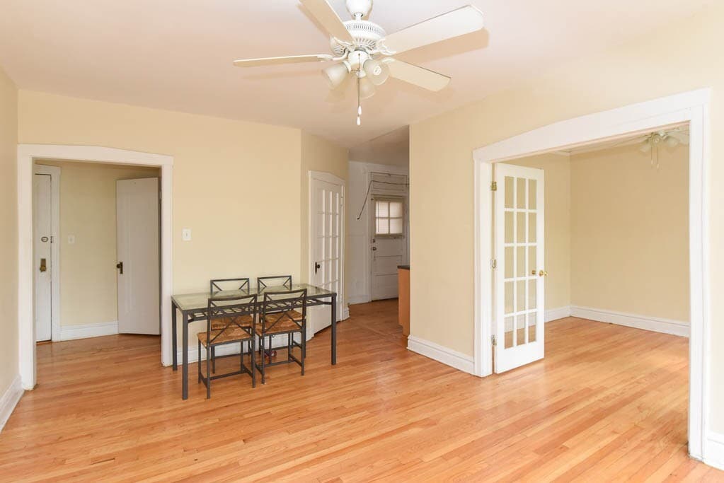 Building Photo - 3902 W Argyle St