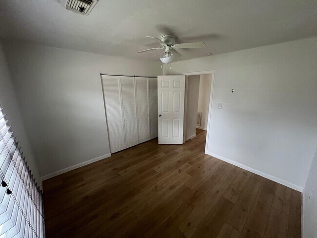 Building Photo - 3907 Cinnamon Cove Dr