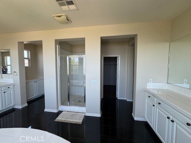 Building Photo - 16034 Skyridge Dr