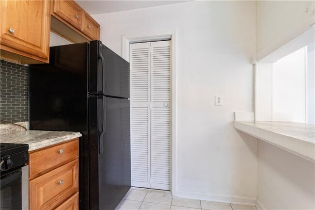 Building Photo - 1585 Springleaf Point SE