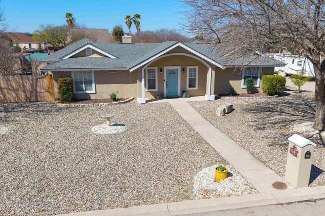Building Photo - 308 Boulder Ridge Dr