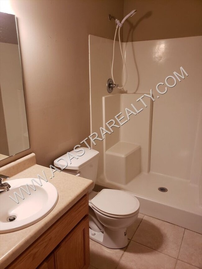 Building Photo - MOVE IN SPECIAL!! Beautiful Ranch Duplex in Edgerton-Available NOW!! MOVE IN SPECIAL $300 OFF 2nd...