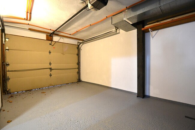 Building Photo - 36 Irving St