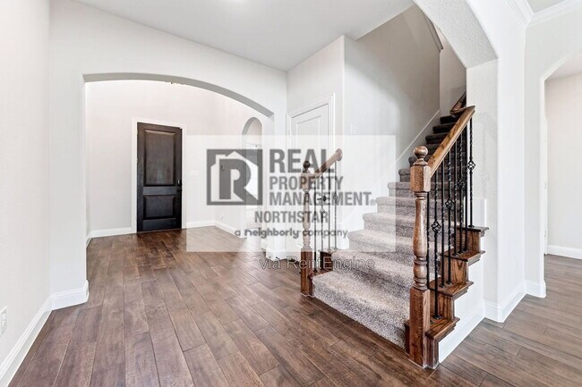 Building Photo - 4027 Quincy St