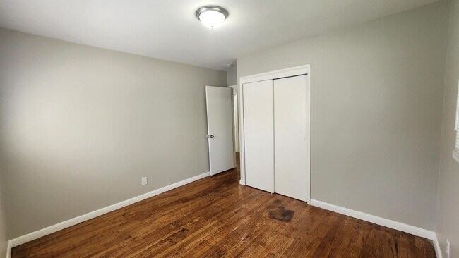 Building Photo - Spacious 3-Bedroom Ranch on Oversized Lot Near Manchester & 141 with Finished Basement