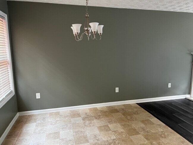 Building Photo - 65 Sampson Ct