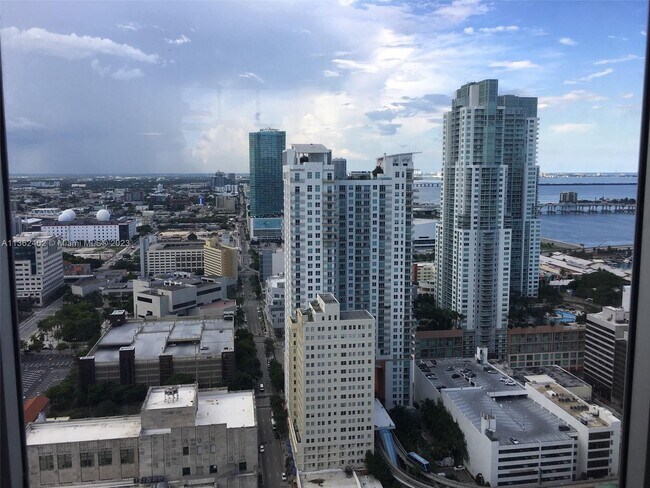 Building - 151 SE 1st St