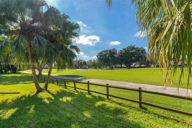 Building Photo - 1420 W Sandpiper Cir