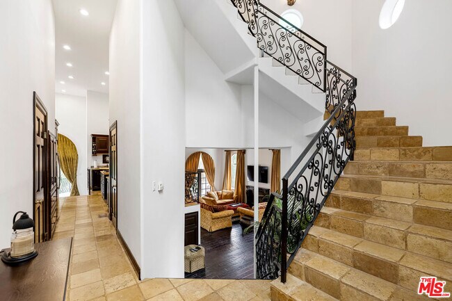 Building Photo - 3030 Passmore Dr