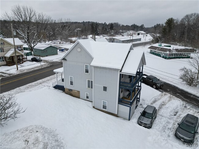 Building Photo - 102-104-104 N Helmer Ave