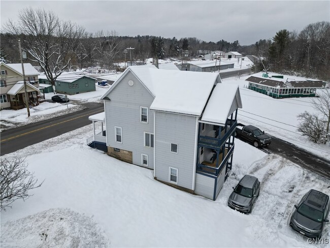 Building Photo - 102 N Helmer Ave