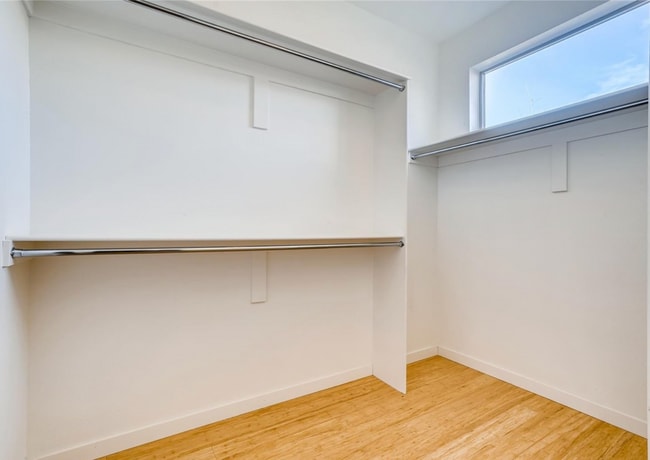 Building Photo - 2331 Glenarm Pl