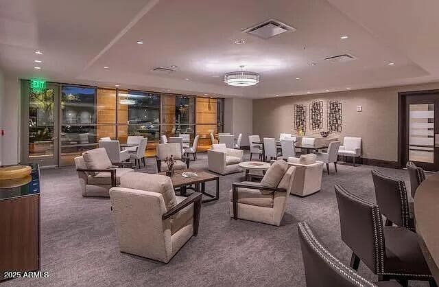 Building Photo - 15215 N Kierland Blvd