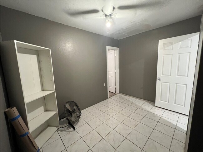 Building Photo - 1519 Buffalo Run Cir
