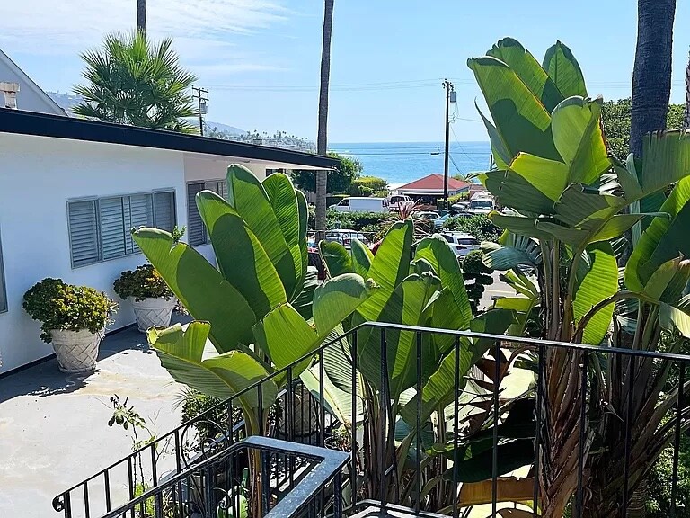 Building Photo - 250 Cliff Dr