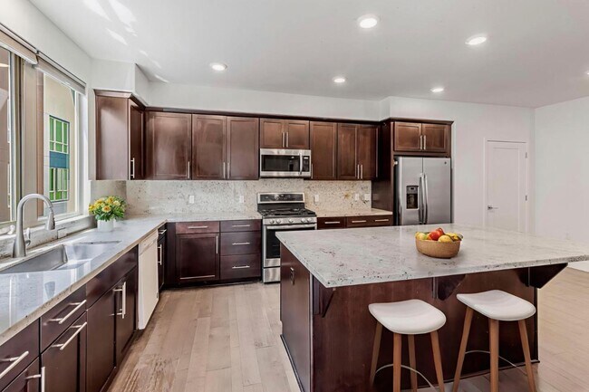 Building Photo - 380 Riesling Ave