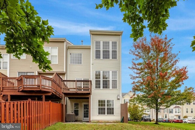 Building Photo - 43787 Tattinger Terrace