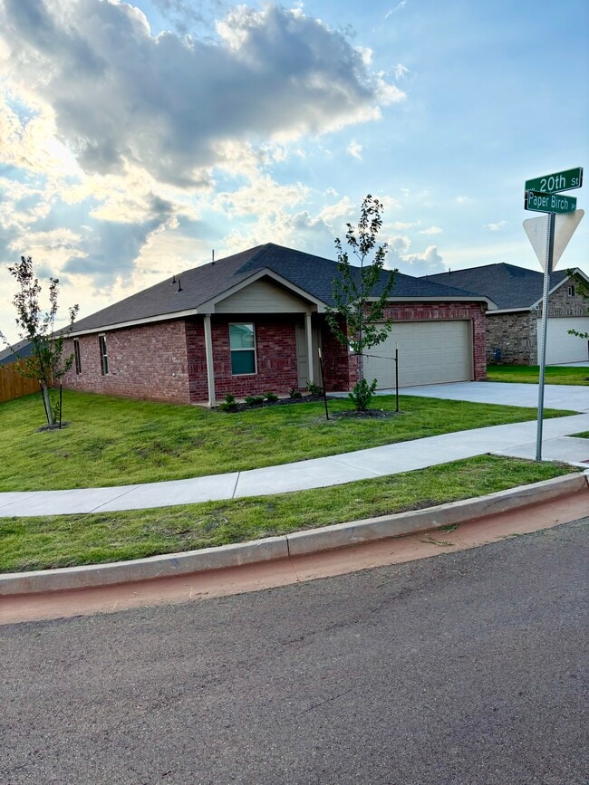 Building Photo - 2013 Paper Birch Pl