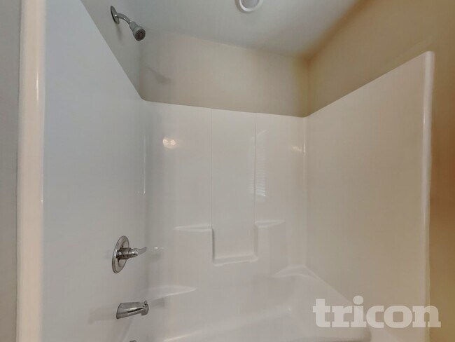 Building Photo - 3941 Cowen St