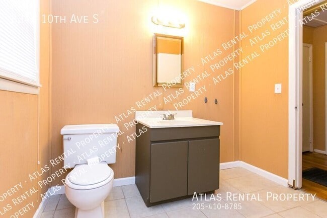 Building Photo - 8348 10th Ave S