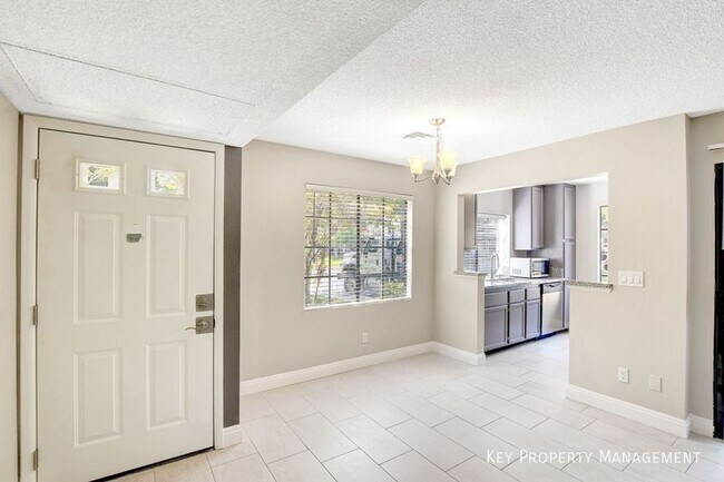 Building Photo - 4700 Nara Vista Way