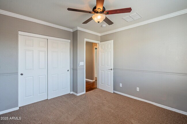 Building Photo - 2153 W Barwick Dr